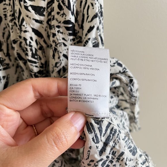 URBAN OUTFITTERS ECOTE LEAF PRINT BLOUSE TANK TOP WOMENS‎ SIZE M BLACK WHITE - Picture 5 of 6